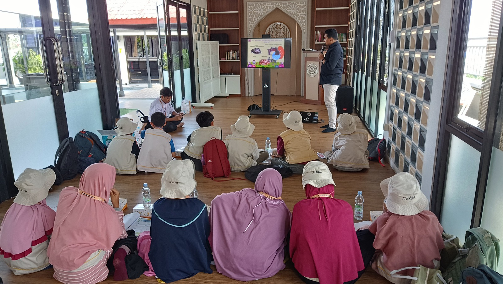 Menumbuhkan Nilai Halal dan Thayyib Sejak Dini